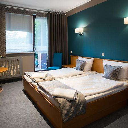 Hotel Restauracja Tawerna กลีวิตเซ ภายนอก รูปภาพ