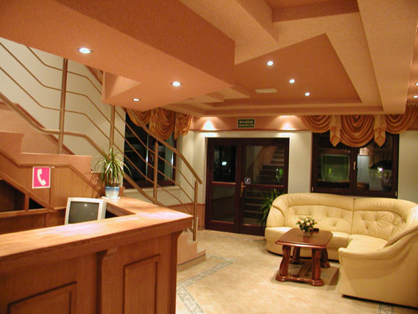 Hotel Restauracja Tawerna กลีวิตเซ ภายนอก รูปภาพ